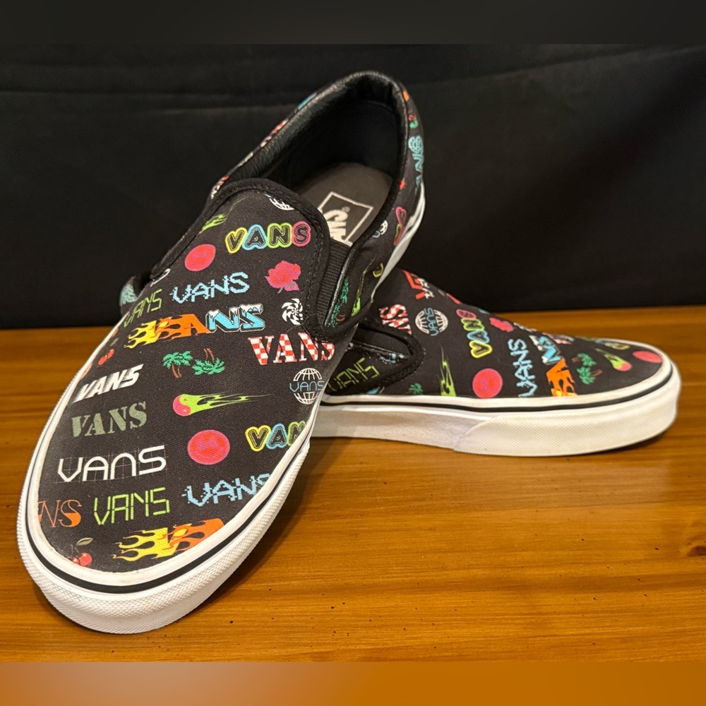 Vans Classic Slip-On Disruptive Men's Size 9.5 Women's Size 11 Sneakers Black